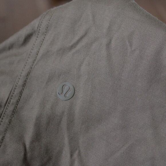 Men's Lululemon Athletica Commission Shorts 9" Artifact Tan Brown 38 M7927S - Picture 4 of 5